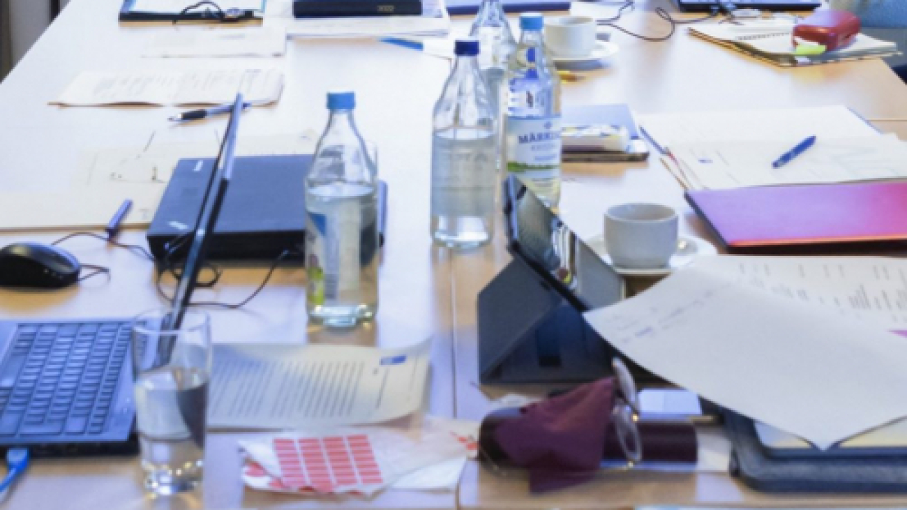 Bild-Arbeitstisch-1024x582-1-500x284